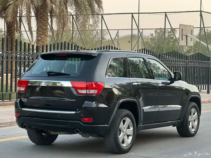 جيب جراندي شروكي موديل 2013 سعودي دبل 4