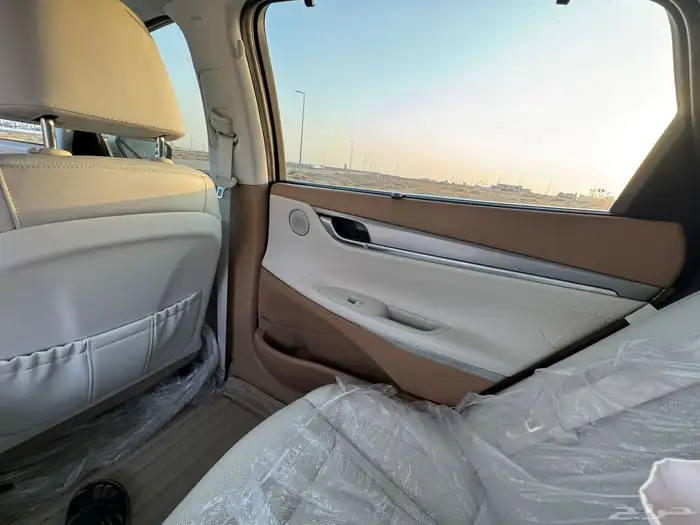 ازيرا 2023 سعودية بريميوم فل كامل ممشى قليل بريحة الوكاله 8