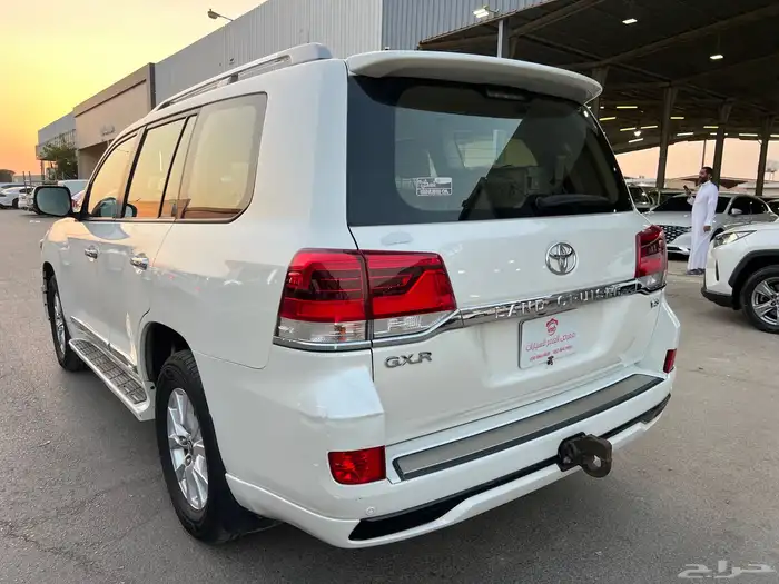 تويوتا لاندكروزر جي اكس ار 2018 رقم 3 5