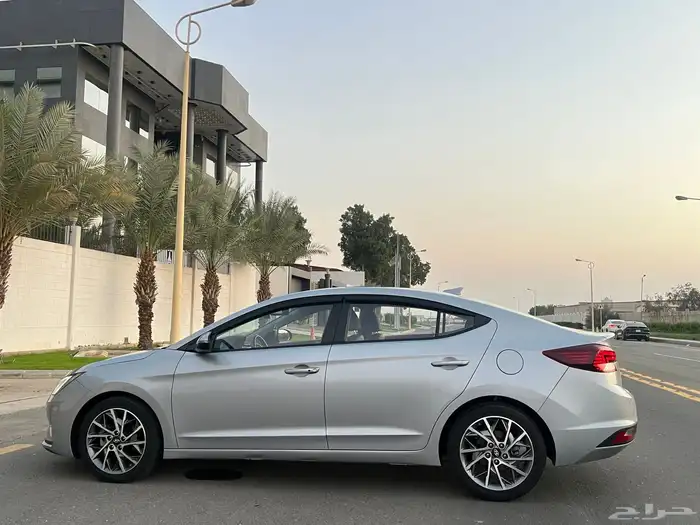 هيونداي لنترا (افانتي) بدي وكاله نظيفه جدا ممشى قليل 19