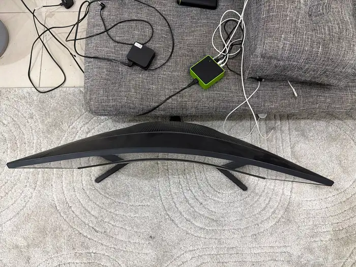 شاشه سامسونج 165 هرتز 2k البيع مستعجل 2