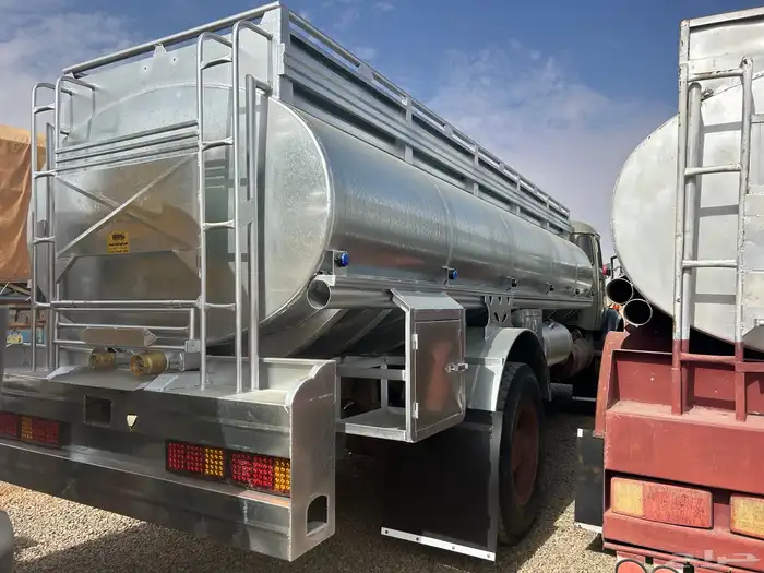 عايدي مورسدس 1977 اساسي 2