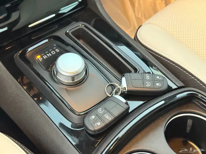 كرايزلر C300s موديل 2021 بحالة الوكاله شرط 13