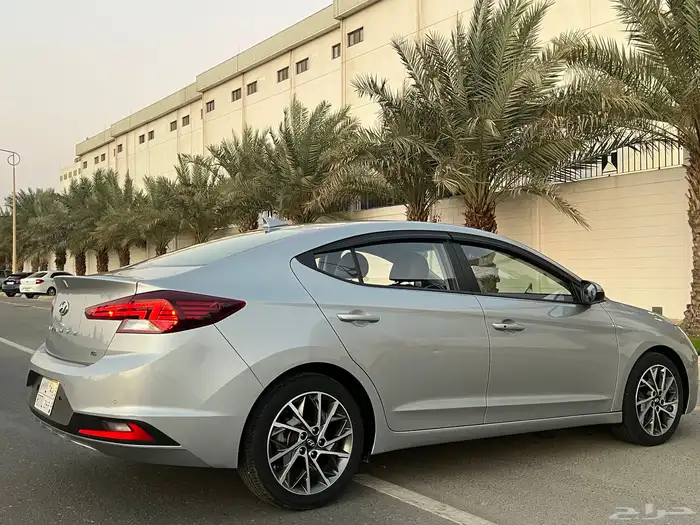 هيونداي لنترا (افانتي) بدي وكاله نظيفه جدا ممشى قليل 13