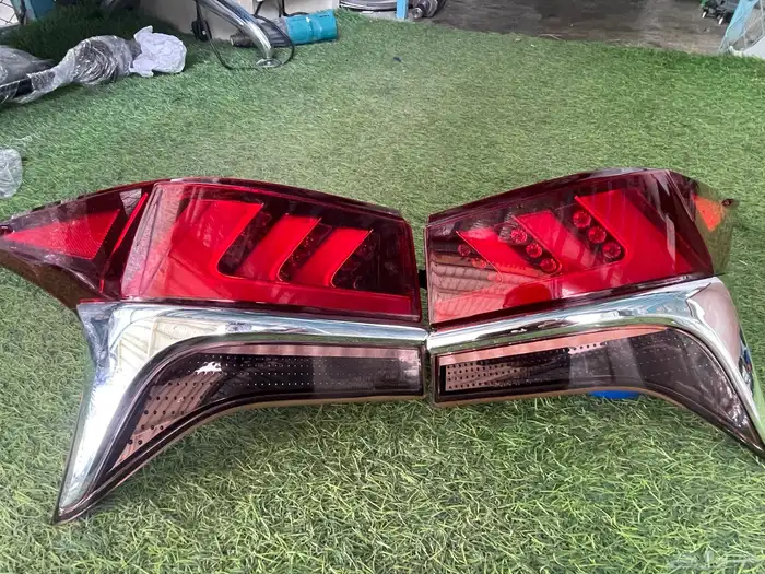 أصطبات لكزس LS500 موديل 2019 2024 3