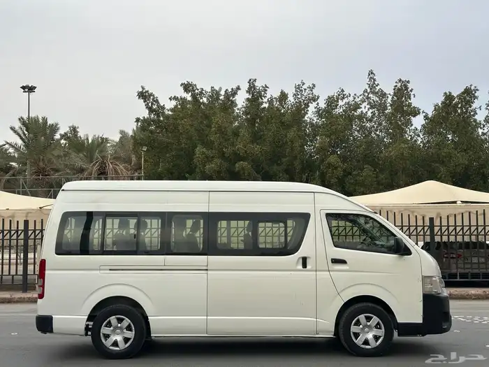 تويوتا باص ركاب سقف موديل 2018 قير عادي ديزل شامل الضريبة 2