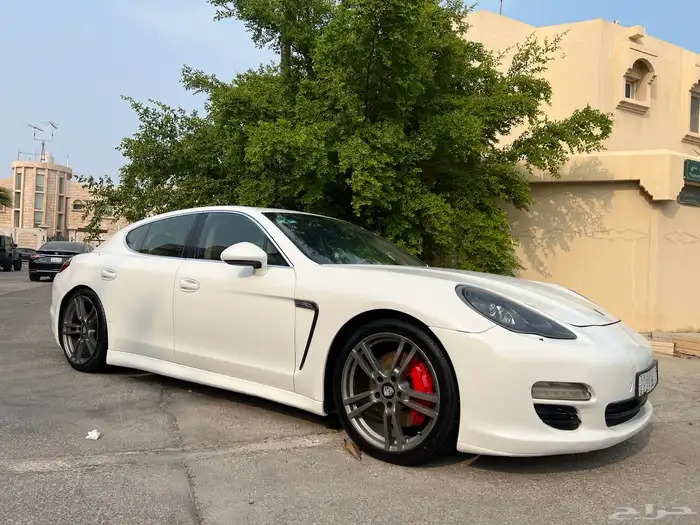 بورش باناميرا اس 22