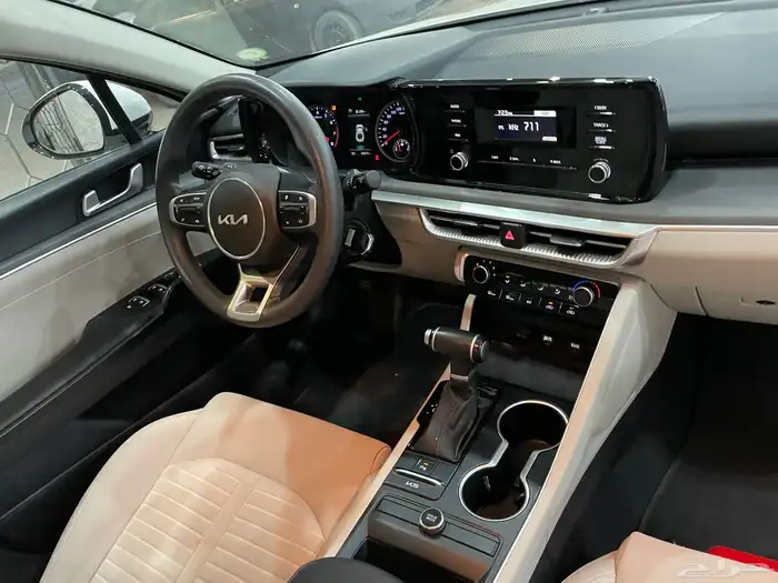 كيا كي5 موديل 2023 ستاندر 10