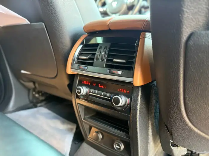 للبيع Bmw X6 سعودي ممشى 95000 موديل 2015 8 سلندر فل ابشن 21