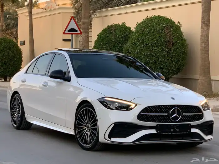 مرسيدس C200 موديل 2023 بحالة الوكاله ممشى 37 الف 2