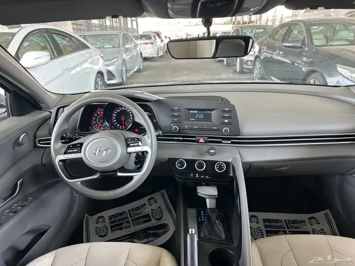 هيونداي  النترا 2022 استاندر   مكينه 2000 سي سي 17