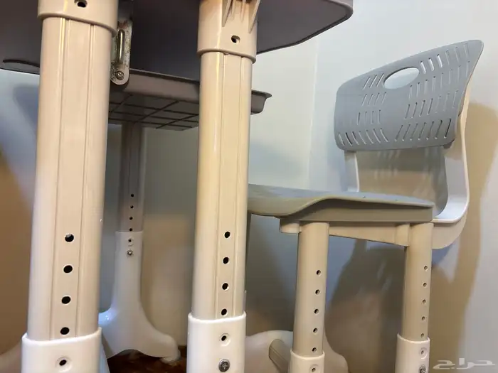 طاولة دراسة 2