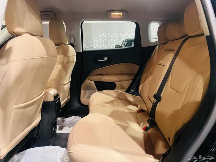 جيب شروكي 2019 ( بحالة ممتازة ) 6