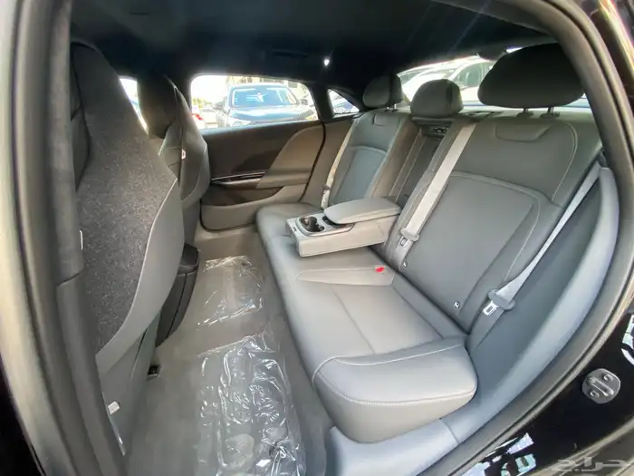 لوسيد اير بيور موديل 2025 جديد اصفار عرض خاص 18