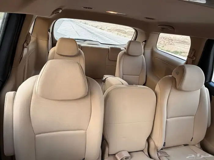 كيا كرنفال 2015 بنزين نضيف 11 راكب للبيع 25