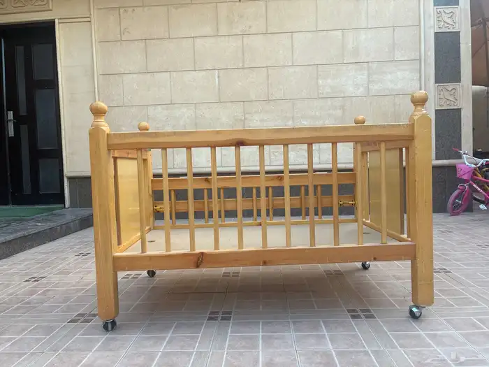 سرير اطفال مع حواجز متحرك 3