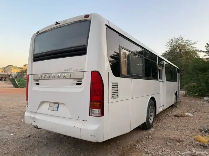 باص هيونداي 60 راكب مخزن عداد 2700 كم فقط 1