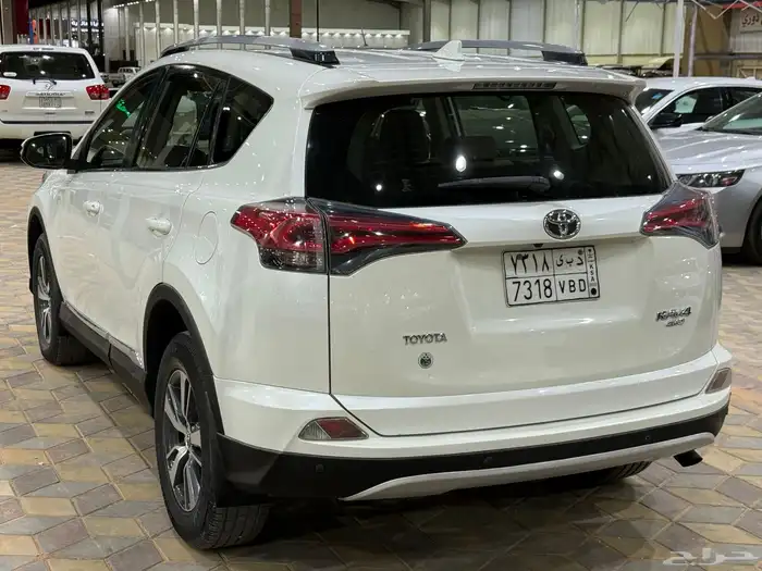 تويوتا راف فور 2018 3