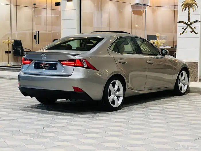 لكزس IS 350 فل كامل سعودي نظيف جدا 4