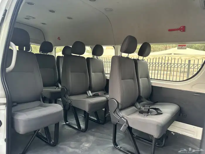 تويوتا باص ركاب سقف موديل 2018 قير عادي ديزل شامل الضريبة 12