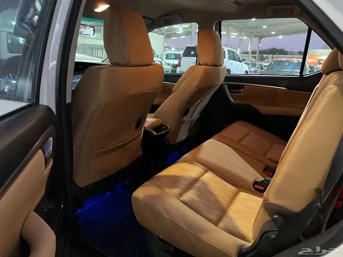 تويوتا فورتشنر 2023 VX1 سته سلندر 8