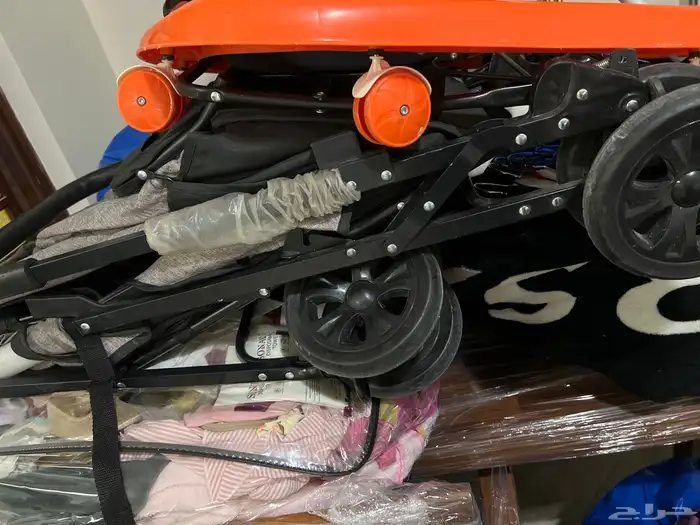 طاوله خشب تتقفل وتتكبر عربيه اطفال توئم سرير مواليد هزاز 1