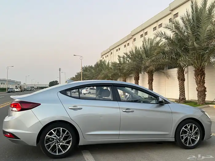 هيونداي لنترا (افانتي) بدي وكاله نظيفه جدا ممشى قليل 18