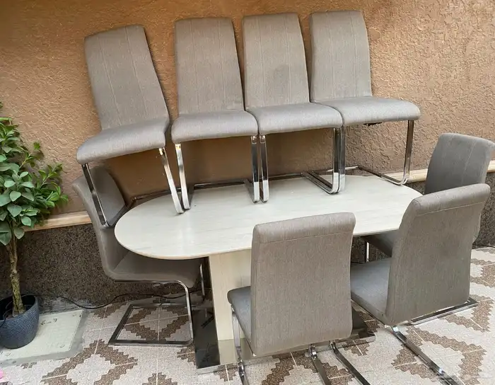 طاولة طعام مع الكراسي 0