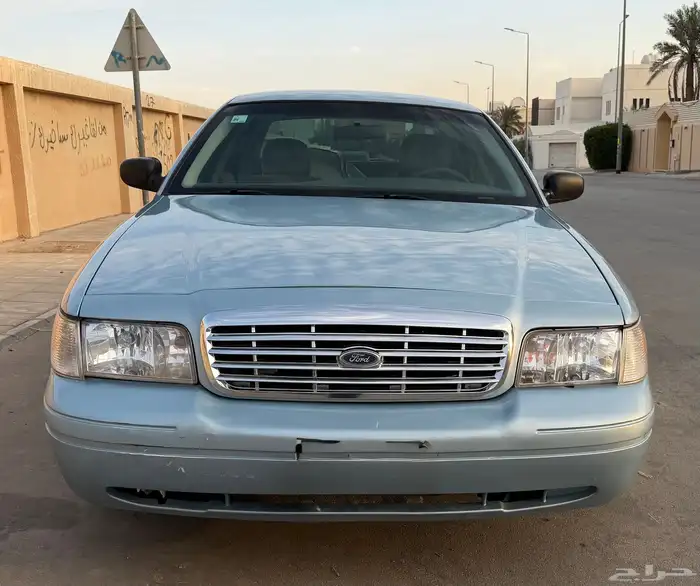 فورد كروان فكتوريا 5