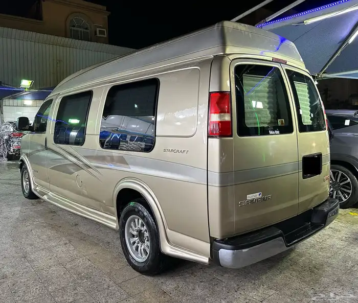 للبيع فان GMC سافانا 2006 مخزن بودي بلد 2