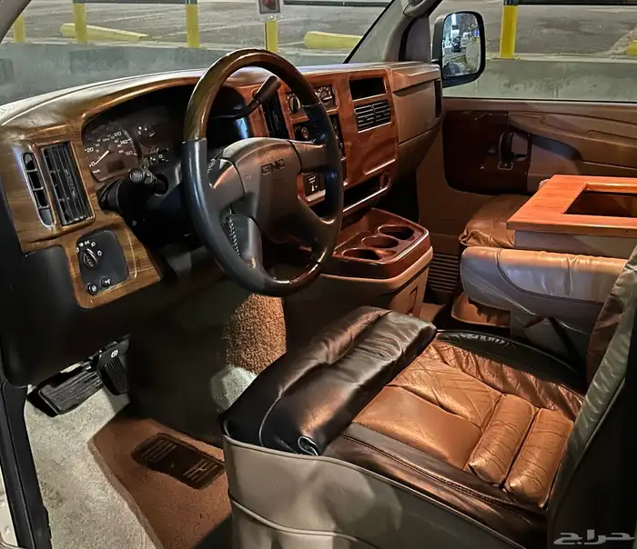 للبيع فان GMC سافانا 2006 مخزن بودي بلد 5