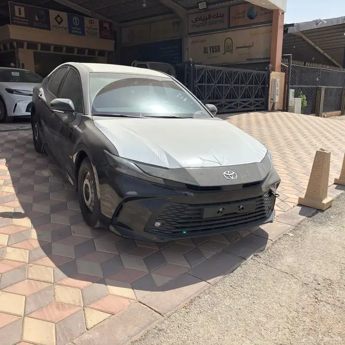 كامري استاندر بريمي 2025 اسود - ابيض 3