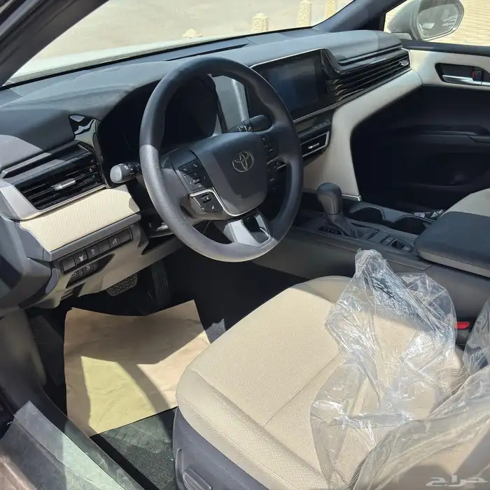 كامري استاندر بريمي 2025 اسود - ابيض 5