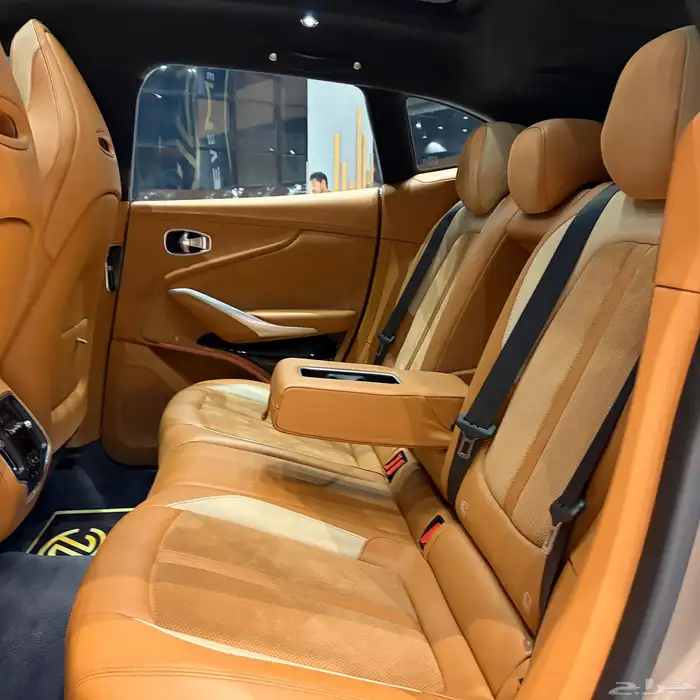 Aston Martin DBX 707 2023 مستخدم 8