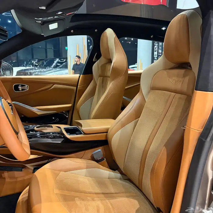 Aston Martin DBX 707 2023 مستخدم 6