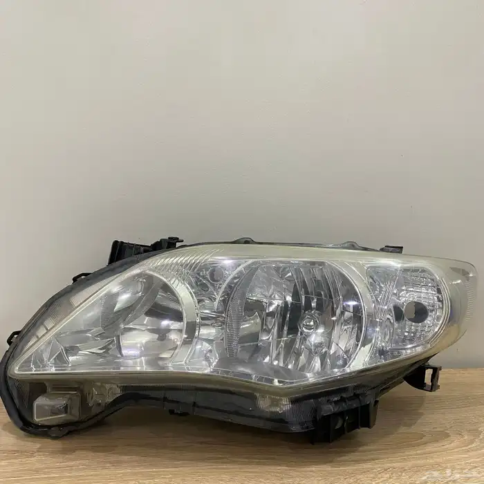 انوار كورولا من مديل 2011 إلى 2013 0