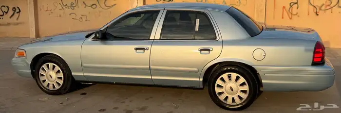 فورد كروان فكتوريا 0