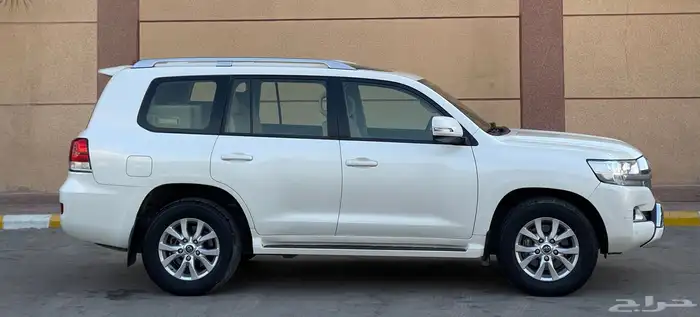 تويوتا- لاند كروزر-2019-GXR-ديزل- V8-قمه النظافه 4