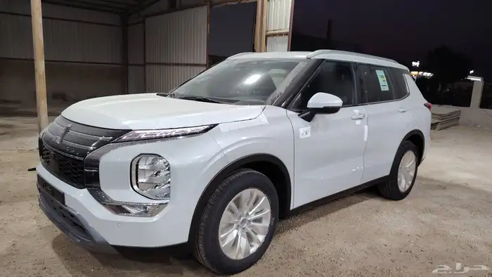 ميتسوبيشي أوتلايندر 2026 1