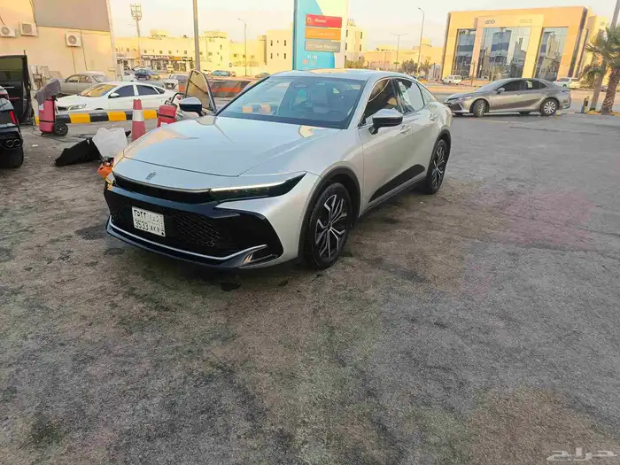 البيع كراون مديل 2023بريميوم 5