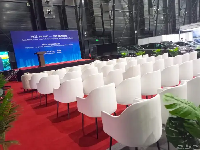 تاجير كنب وكراسي ملكي وجه كراسي كويتيه وطاوله طعام وكراسي 6