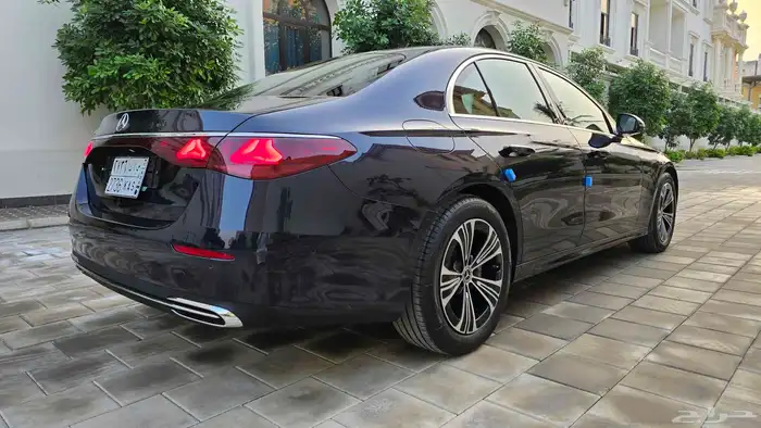 مرسيدس E200 موديل 2024 العداد 12 ألف كيلو فقط 9