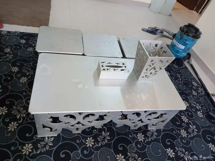 للبيع المستعجل طاولات 0