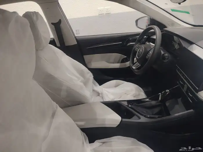 ام جي 5 استاندر الشكل الجديد 2025 11