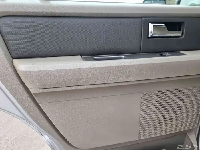 فورد اكسبيدشن 2013 8