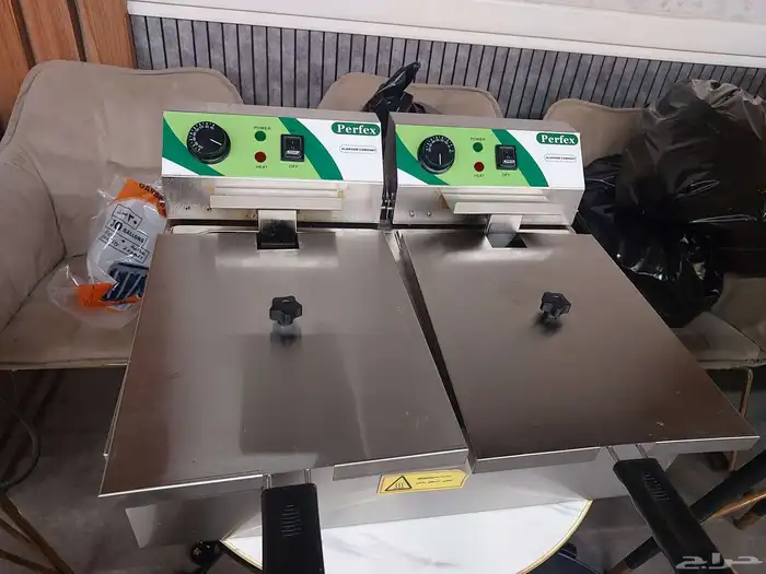 كونتر خشب كاشير طاوله سلستين قليه زيت حماصه خبز صاج برجر 4