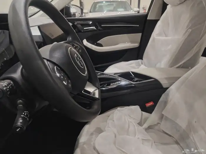 ام جي 5 استاندر الشكل الجديد 2025 7