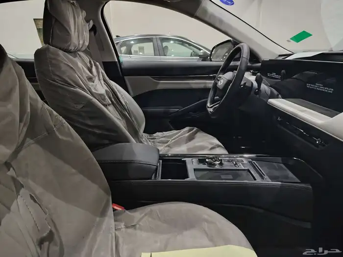 فورد تورس تيتانيوم 2026 15