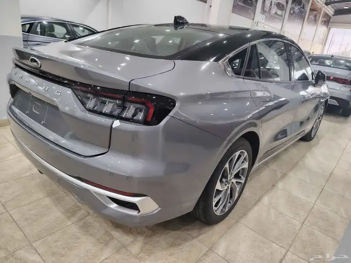 فورد تورس تيتانيوم 2026 5