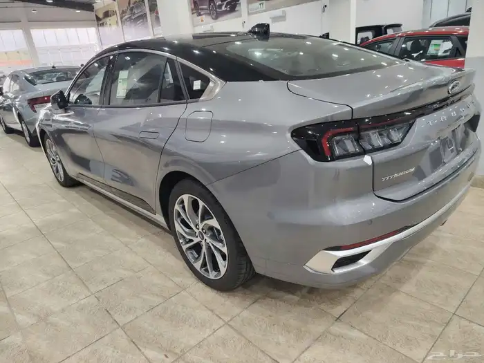 فورد تورس تيتانيوم 2026 4